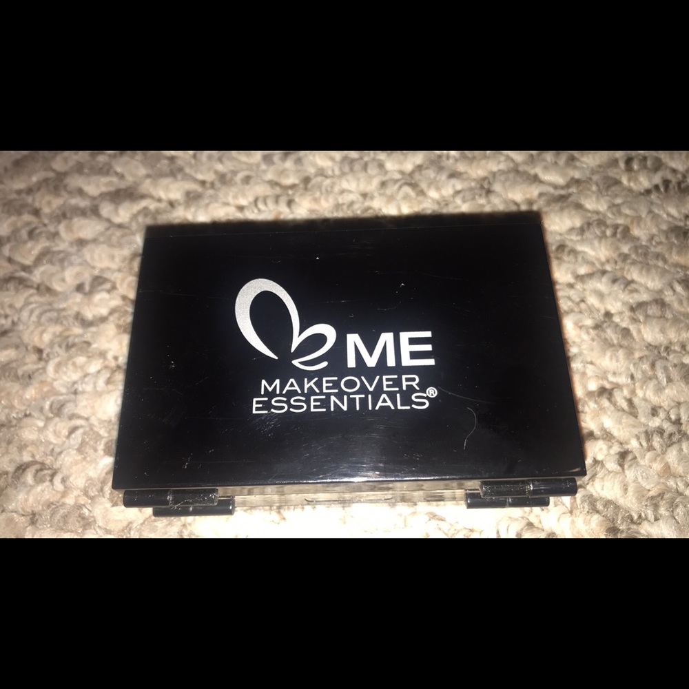 Makeup Palette - Picture 2 of 2